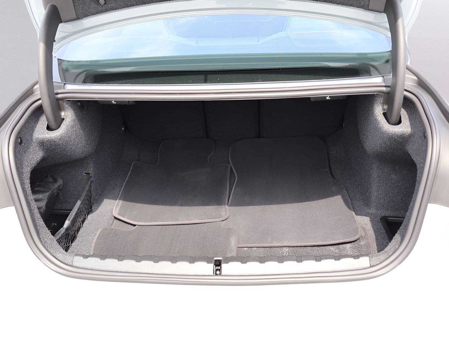 Used 2026 Brooklyn Gray Metallic BMW Competition image 13
