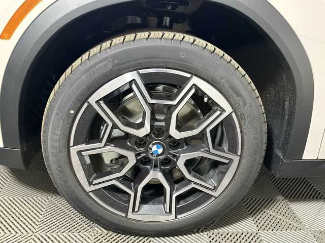 Used 2026 Dune Grey Metallic BMW xDrive28i image 10