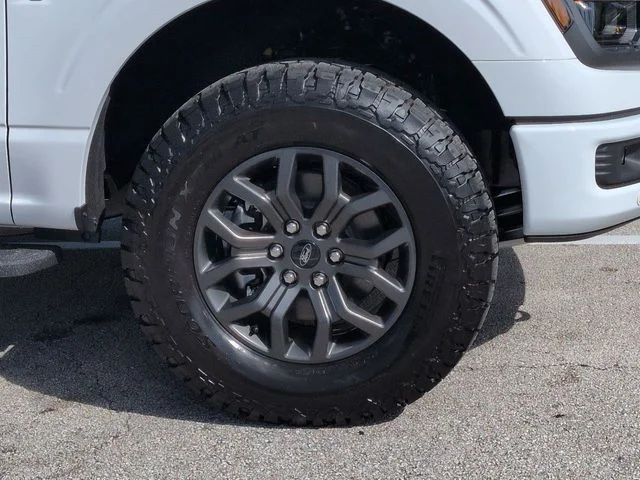 New 2026 Oxford White Ford Tremor® image 11