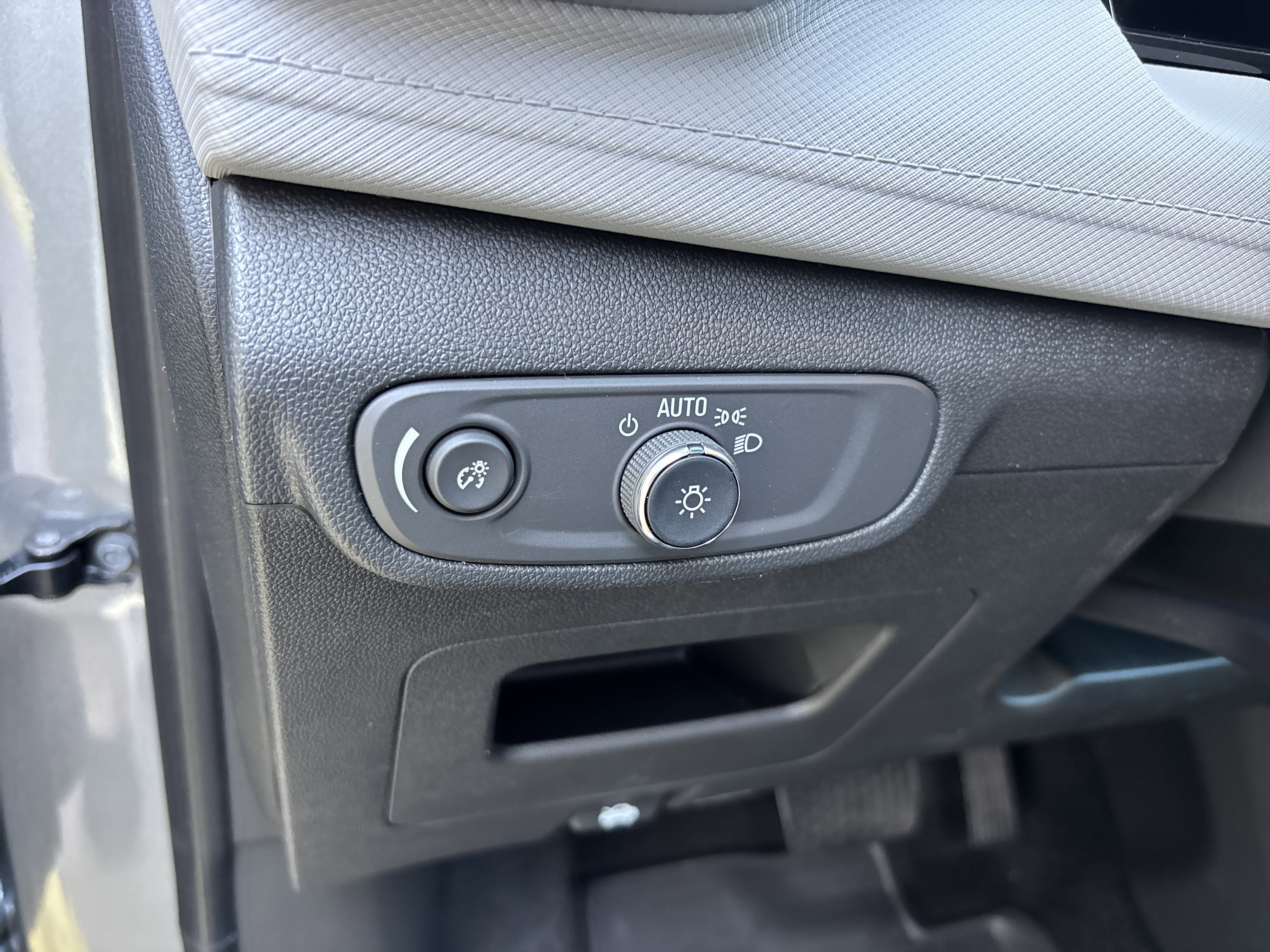 New 2026 Sterling Gray Metallic Chevrolet LT image 23