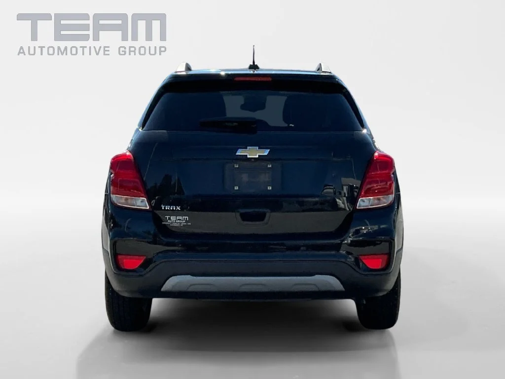 Used 2021 MOSAIC BLACK METALLIC Chevrolet LT image 6