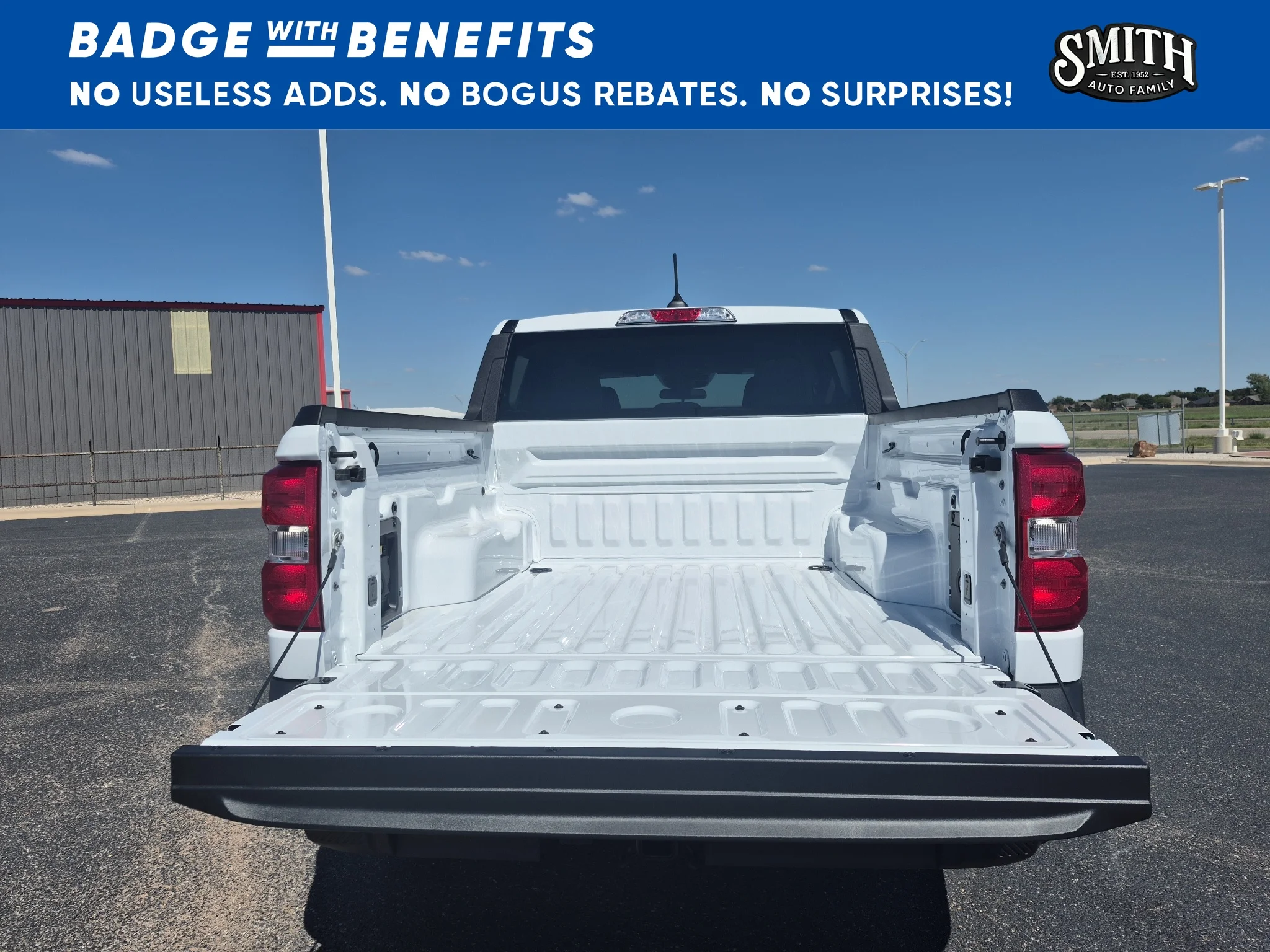 New 2026 Oxford White Ford XLT image 31