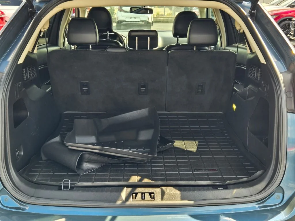 Used 2016 Blue Ford SEL image 13