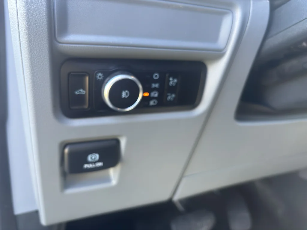 Used 2023 Oxford White Ford XLT image 15