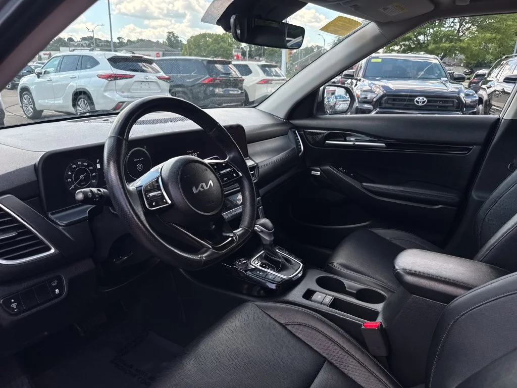 Used 2024 Gray Kia SX image 15