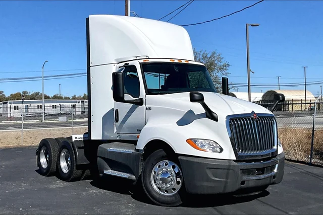 Pre-Owned 2021 International LT625 6x4 Day Cab