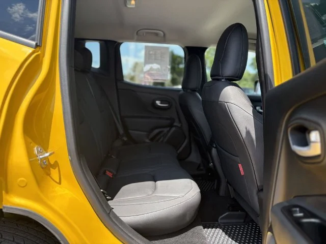 2023 Jeep Renegade Trailhawk - Photo 12