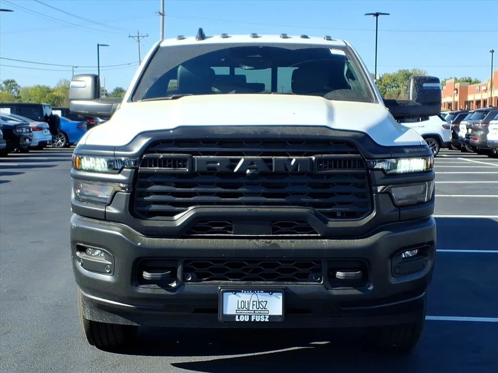 New 2026 Bright White Clear-Coat Exterior Paint RAM Tradesman image 21