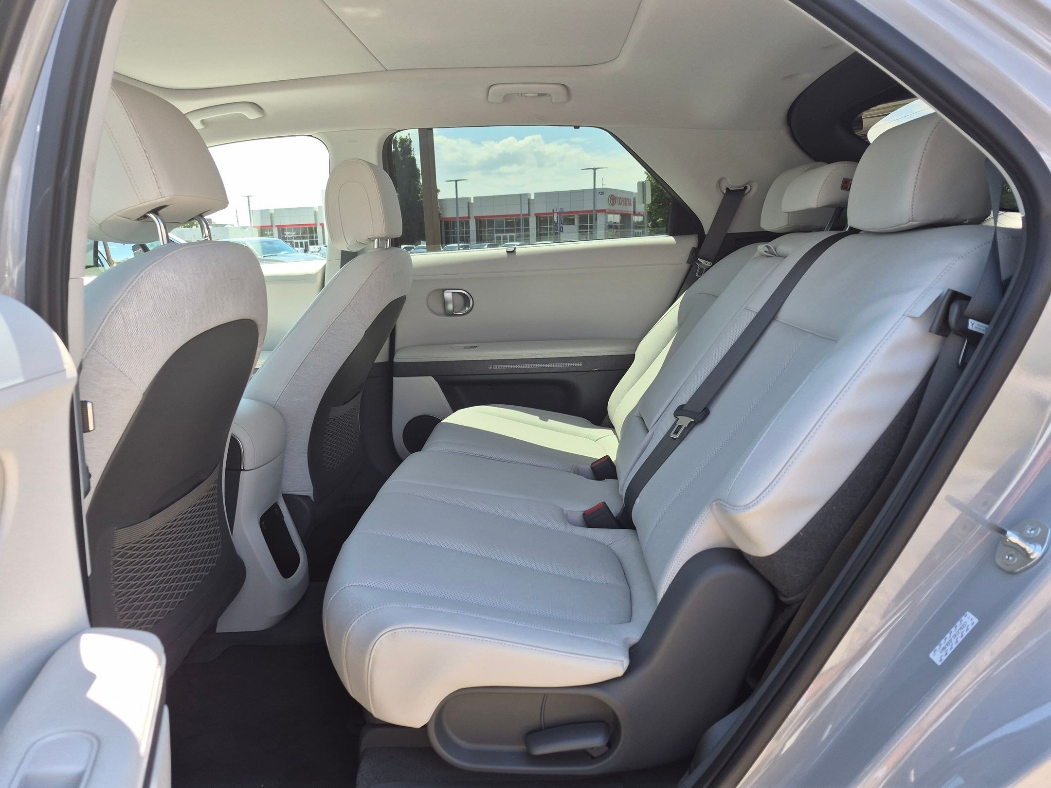 2024 Hyundai IONIQ 5 Limited - Photo 27