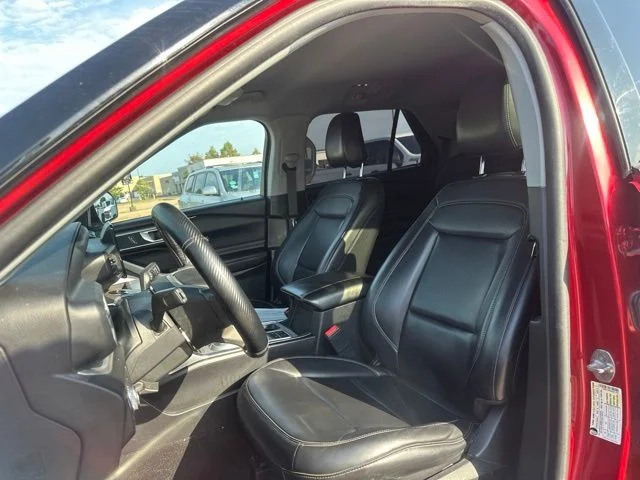 Used 2021 Red Ford XLT image 16