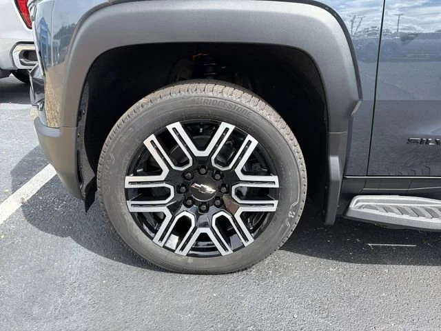 2026 Chevrolet Silverado EV LT - Photo 29