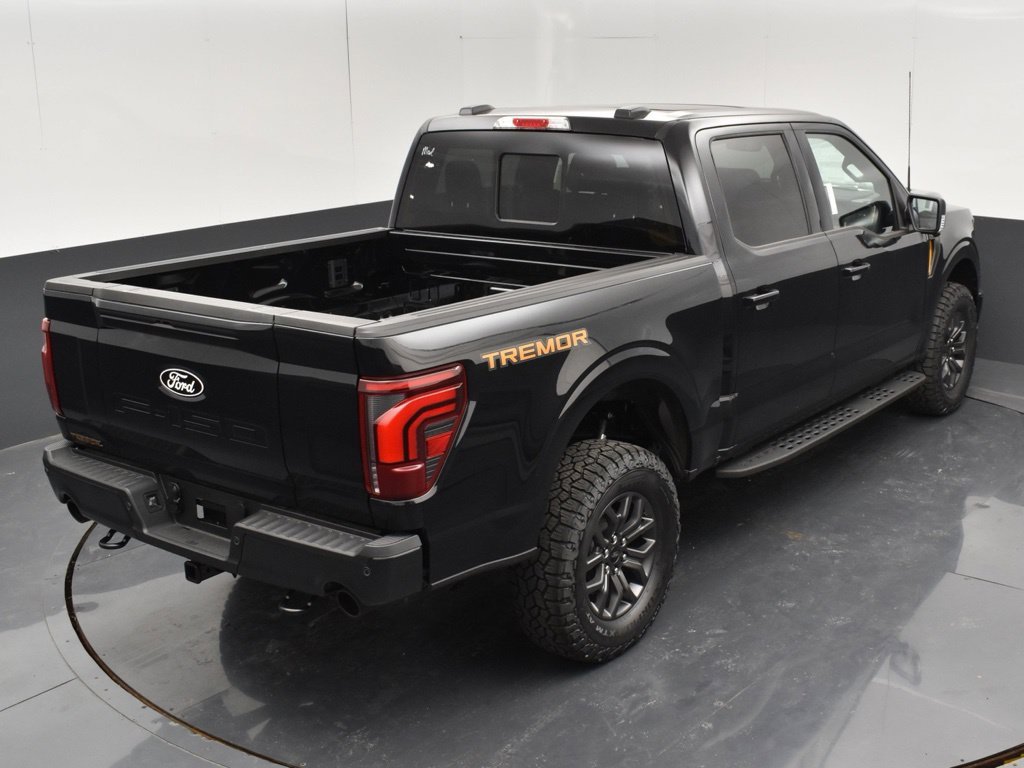New 2026 Agate Black Metallic Ford Tremor® image 29
