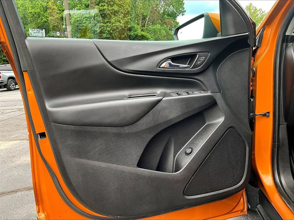 Used 2018 Orange Chevrolet LT image 9