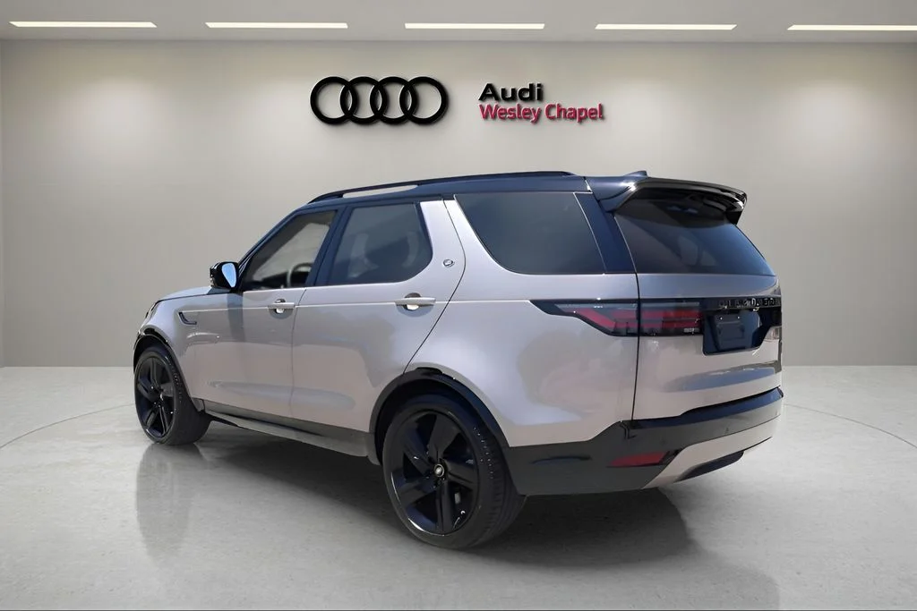 Certified Used 2025 Brown Land Rover Dynamic SE image 3
