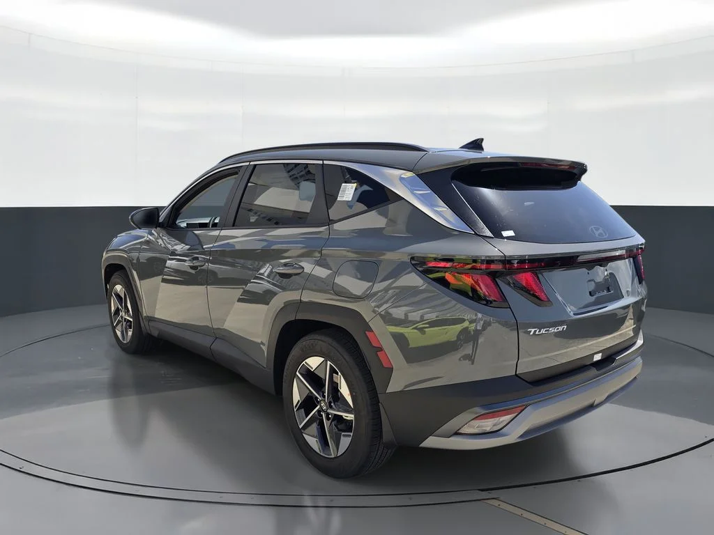 New 2026 Gray Hyundai SEL image 4
