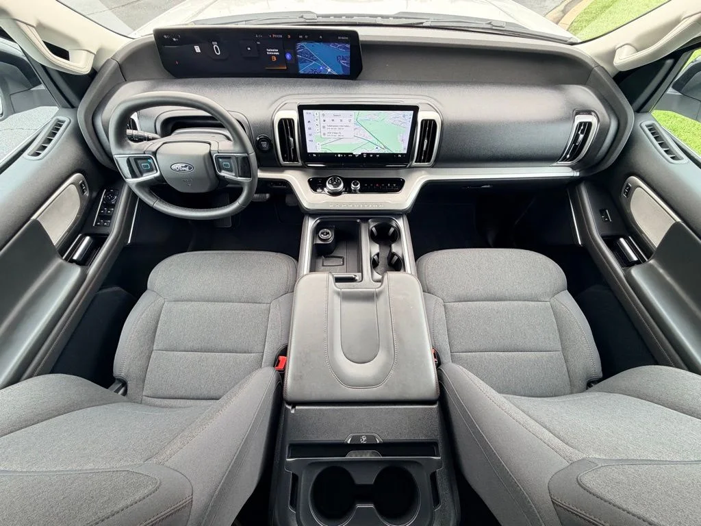 Used 2025 White Ford Active image 22