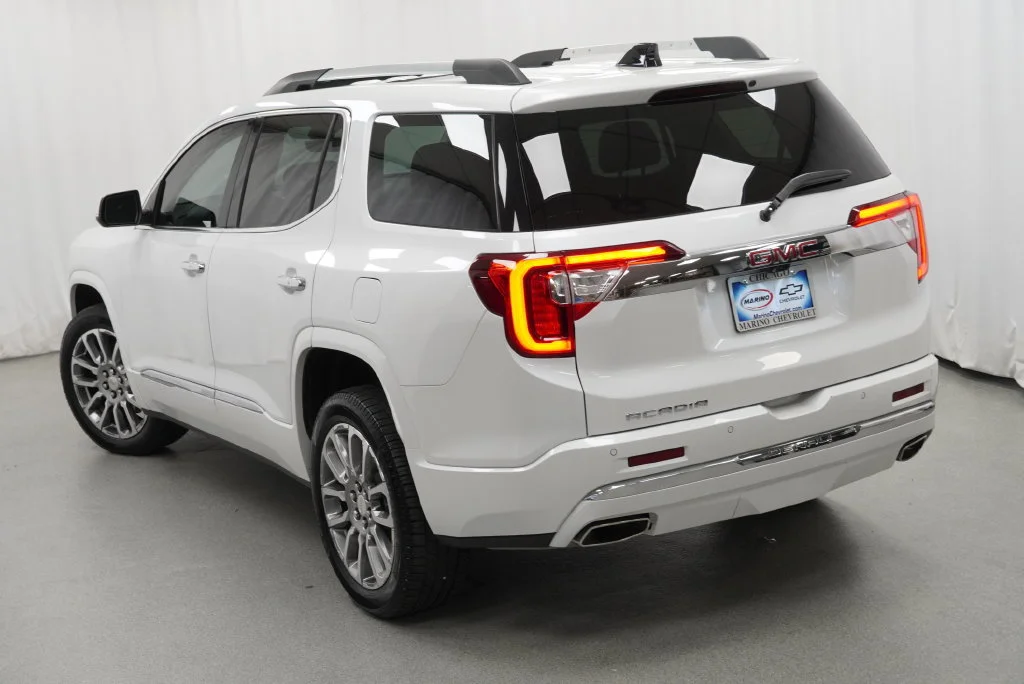 Used 2023 White Frost Tricoat GMC Denali image 42