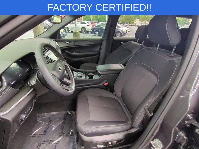 Used 2024 Gray Jeep Laredo image 16