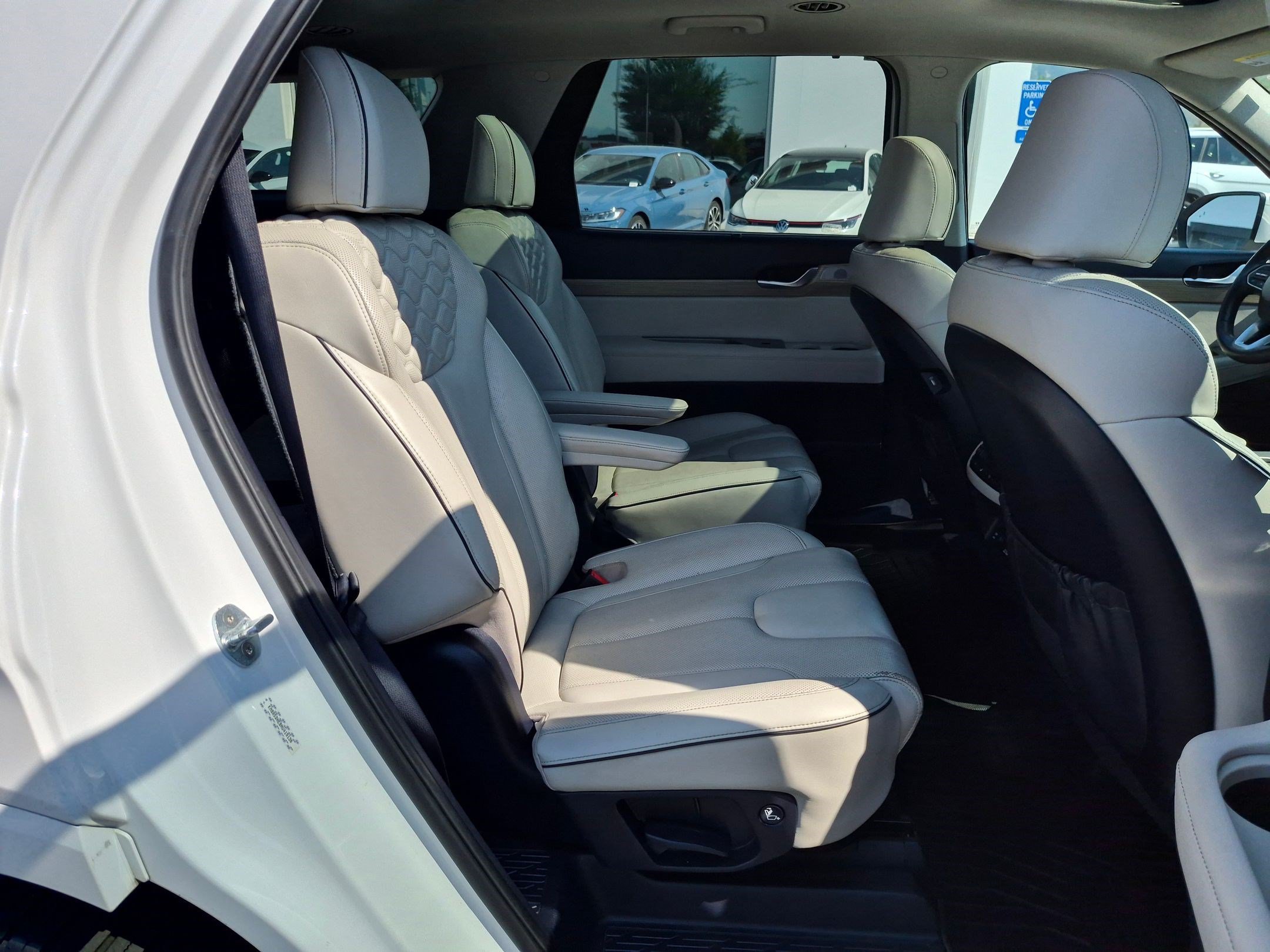 Used 2022 Hyper White Hyundai Limited image 31