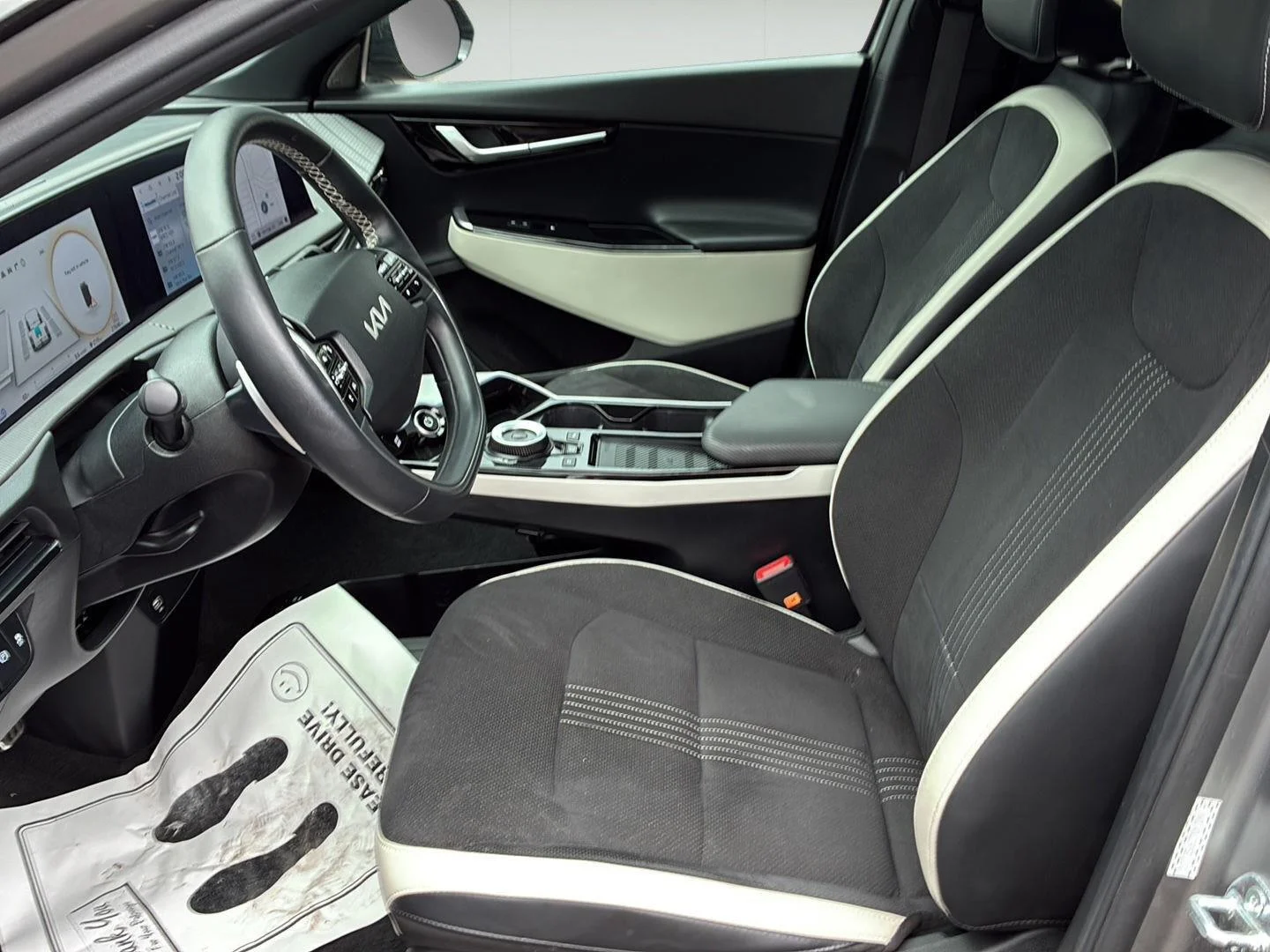 Used 2024 Steel Matte Gray Kia GT-Line image 22