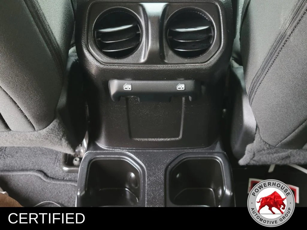 Used 2020 Black Jeep Unlimited Sport Altitude image 16