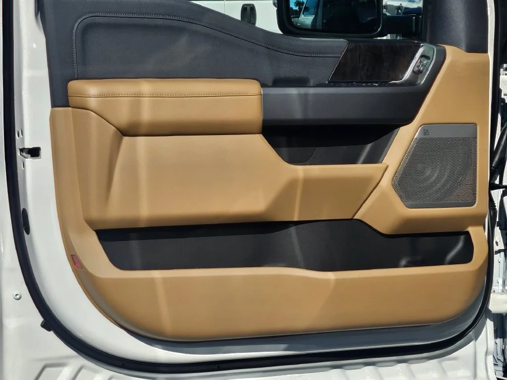 New 2027 Gray Ford Lariat image 33