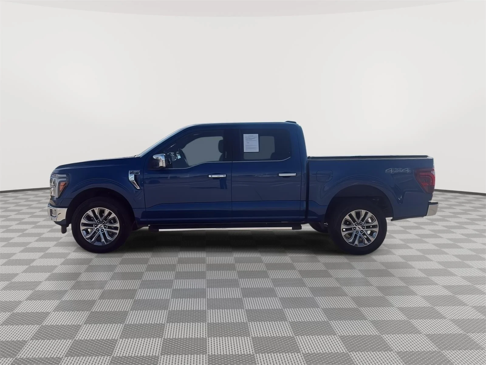 Used 2024 Atlas Blue Ford LARIAT image 7