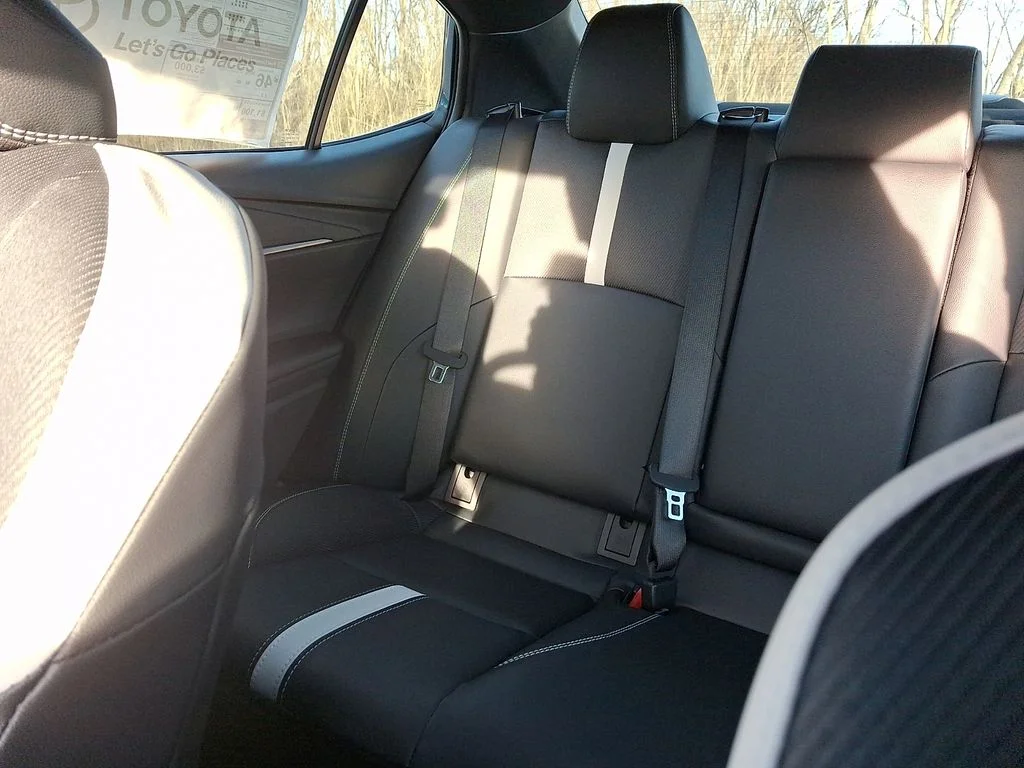 2026 Toyota Camry SE - Photo 13