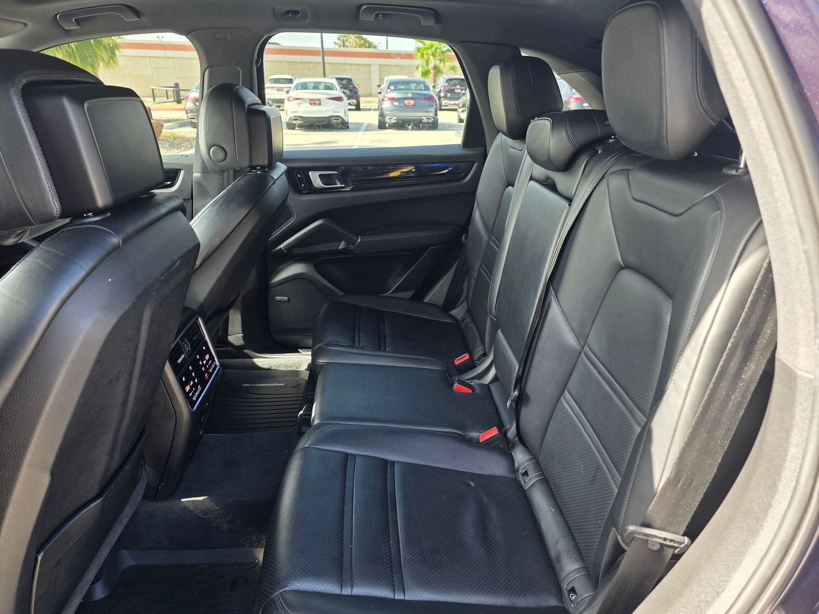 Used 2019  Porsche Base image 14