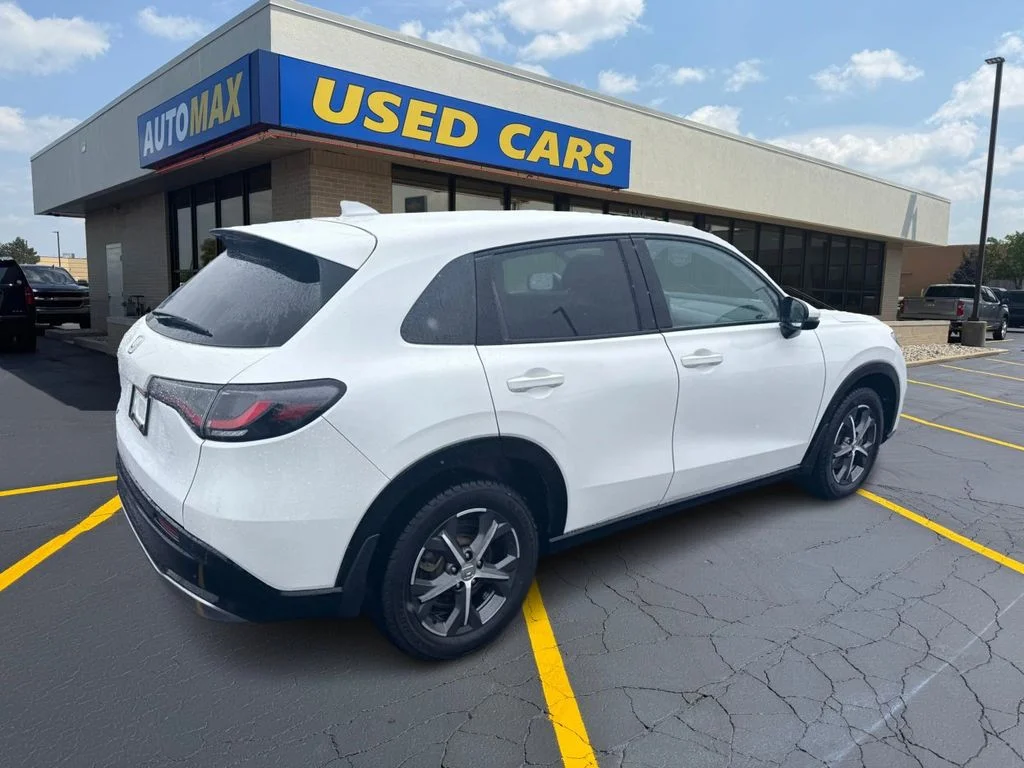 Used 2024 Lunar Silver Metallic Honda EX-L image 5