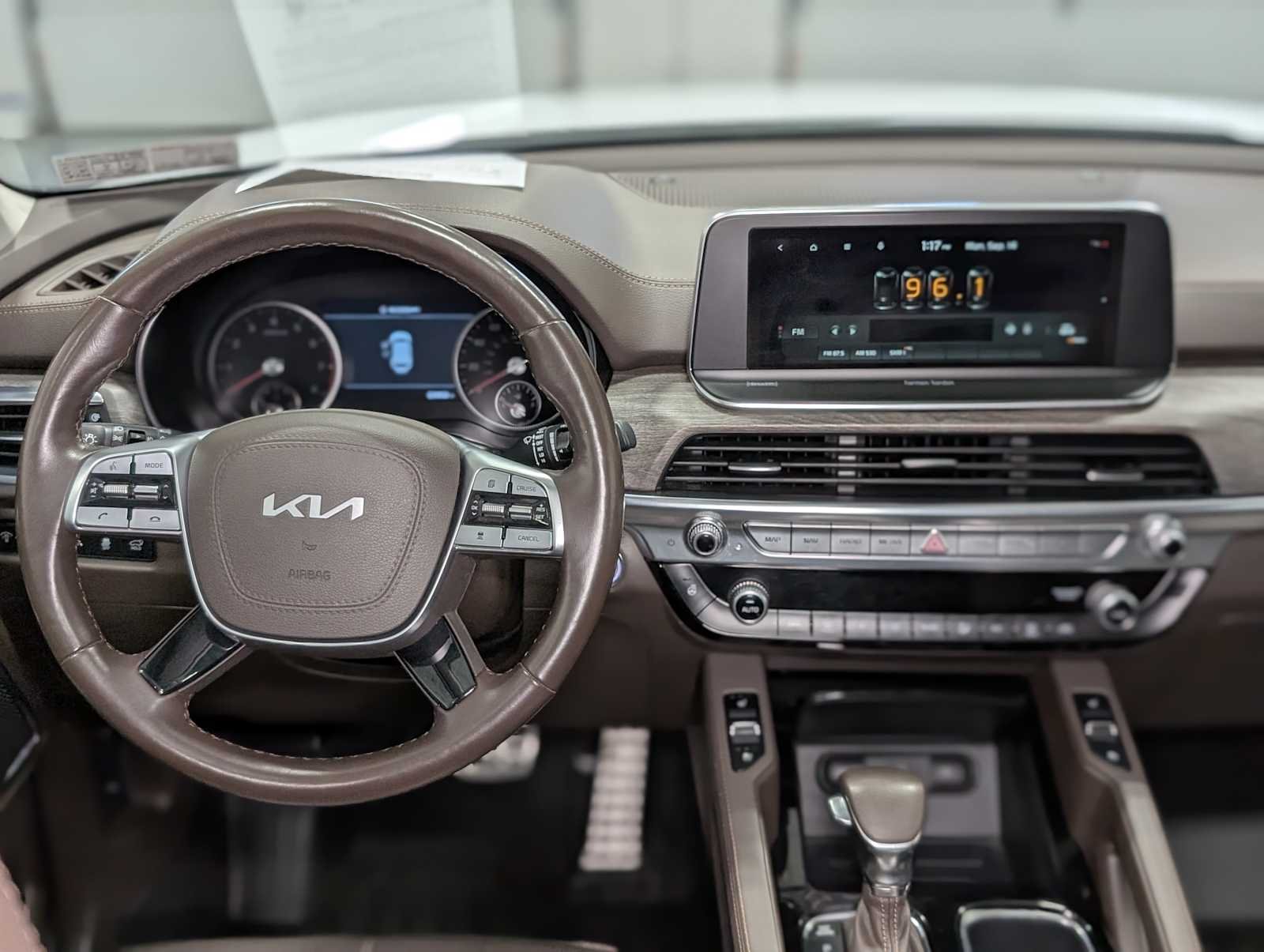 Used 2022 GLAC WHITE Kia SX image 5