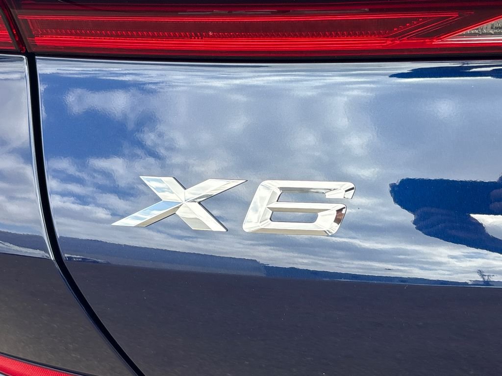 New 2027 Tanzanite Blue II Metallic BMW xDrive40i image 11