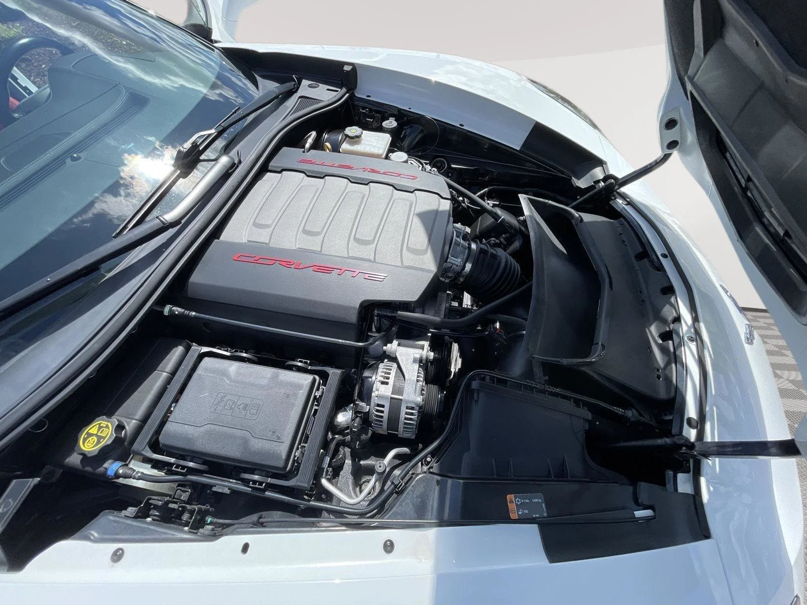 Used 2018 Arctic White Chevrolet 1LT image 23