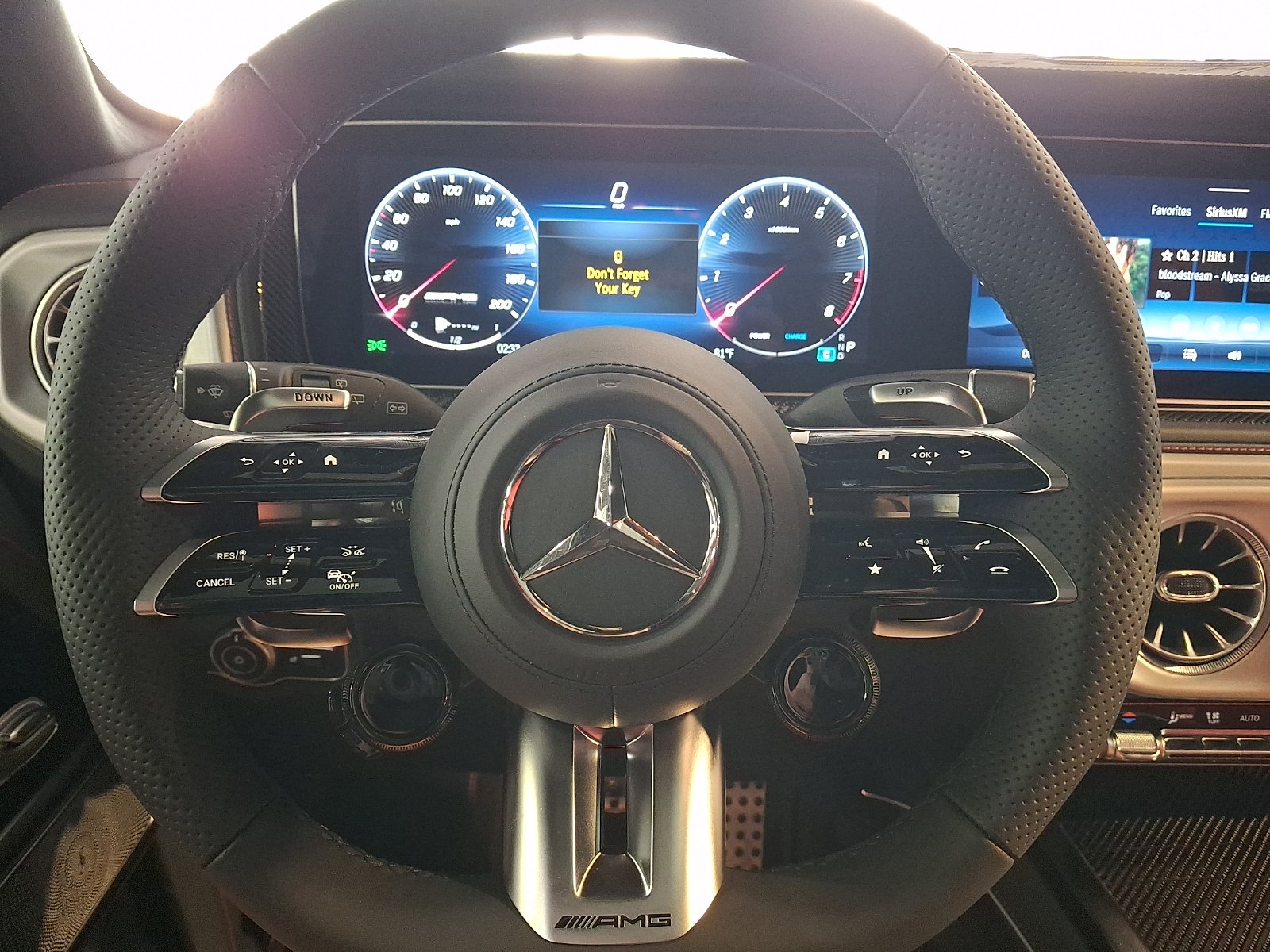 New 2027 MANUFAKTUR Signature China Blue - 934 Mercedes-Benz AMG® G 63 image 17