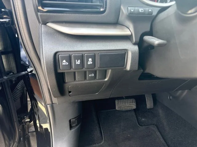 Certified Used 2026 Black Mitsubishi SE image 19