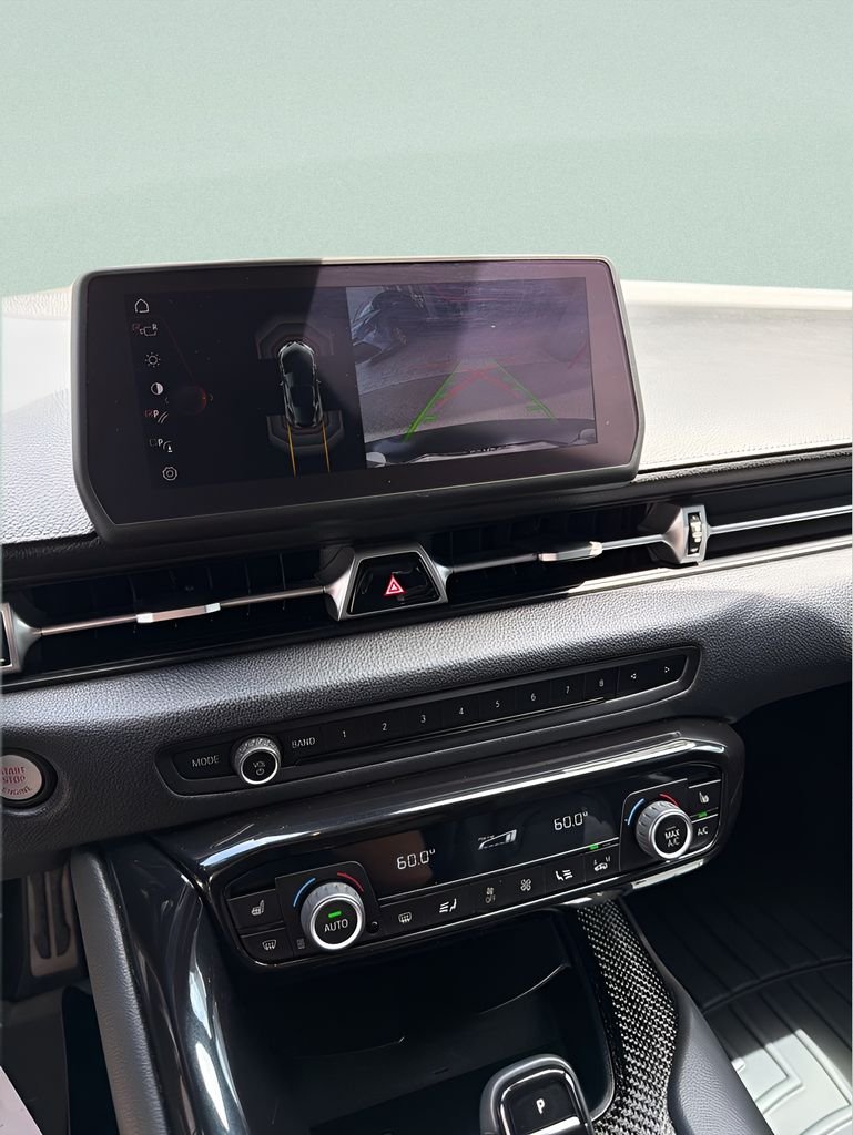Used 2020  Toyota 3.0 image 4
