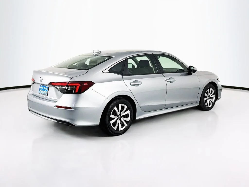 New 2026 Solar Silver Metallic Honda LX image 8