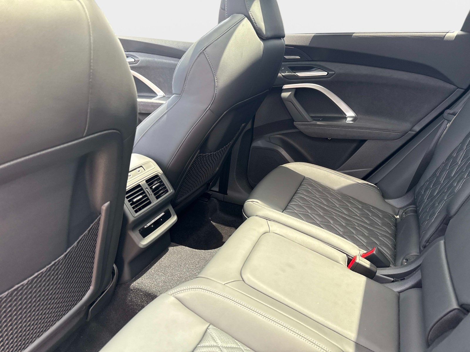 2026 Audi SQ5 Premium Plus - Photo 14