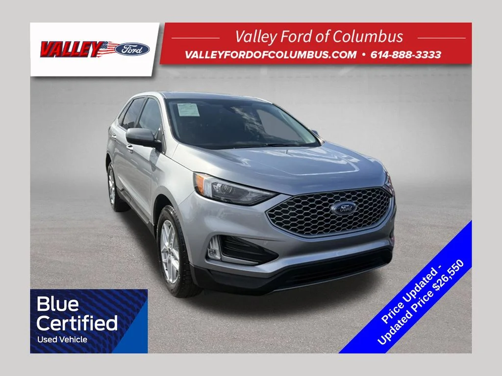 Used 2023 Silver Ford SEL image 1