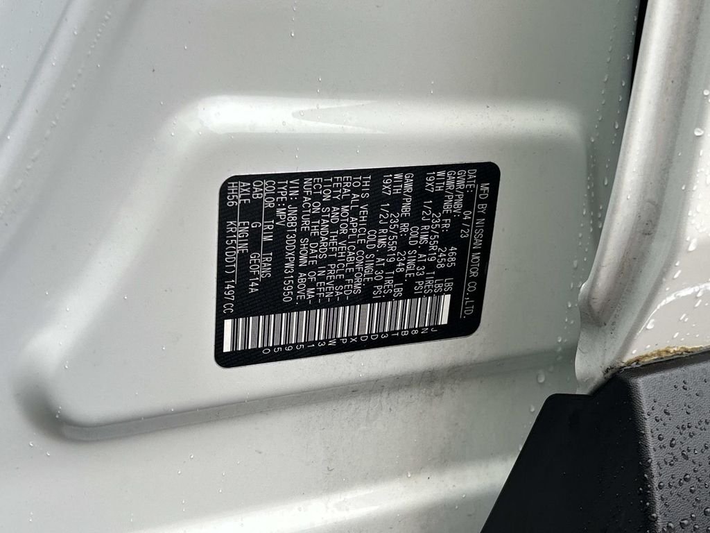 Used 2023 White Nissan Platinum image 10