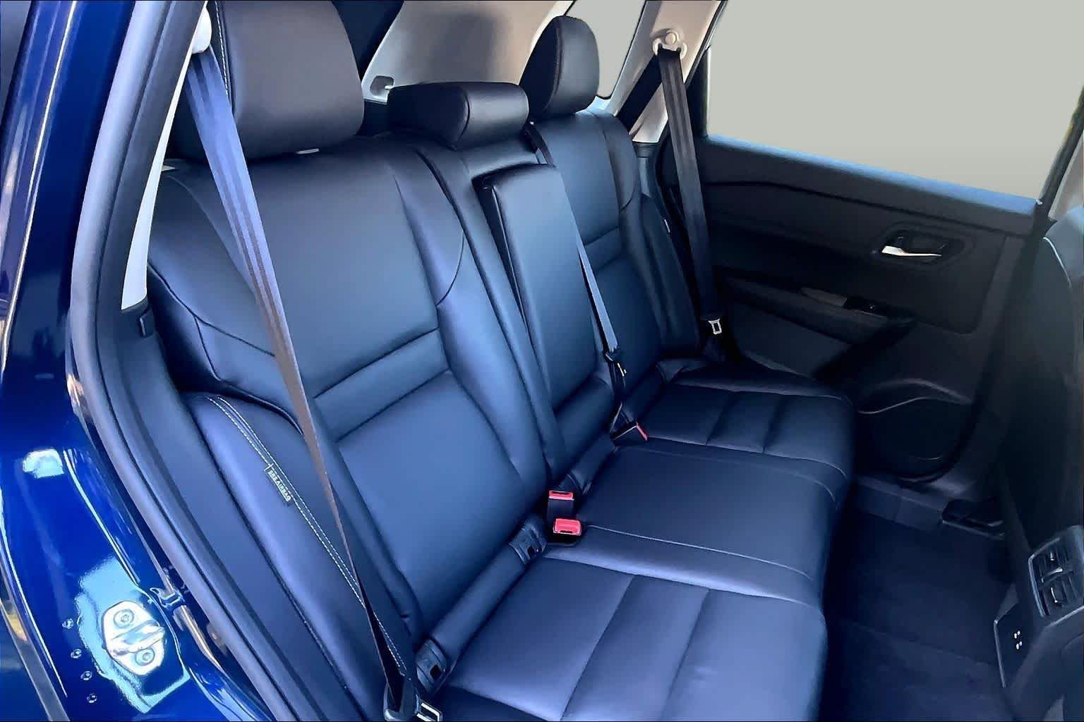 Used 2026 Deep Ocean Blue Pearl Nissan SL image 21