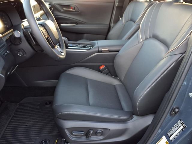 2026 Toyota Crown Platinum - Photo 9