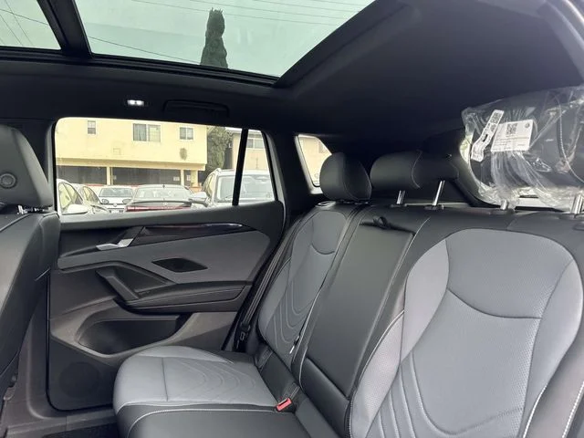 New 2026 White/off-white Volkswagen 2.0T SE R-Line Black image 12