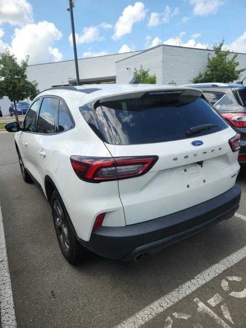 Used 2025 White Ford ST-Line Select image 4