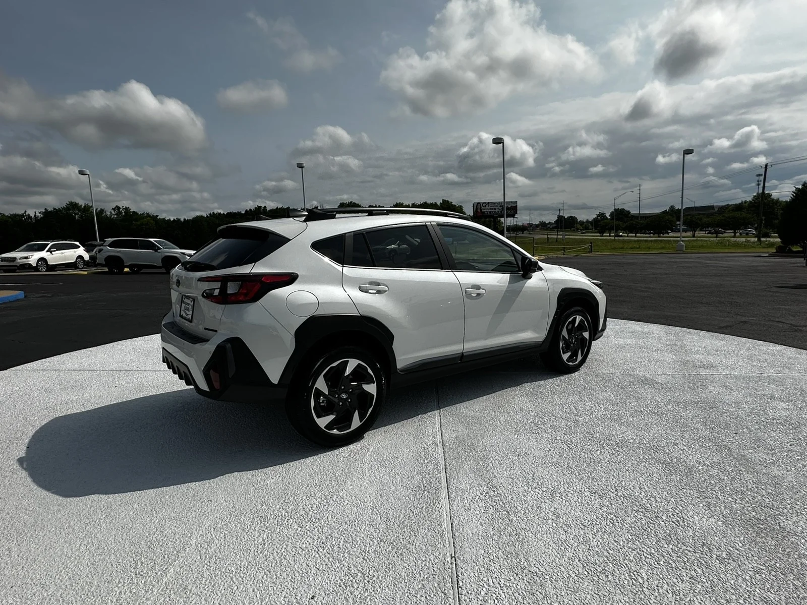 New 2026 CRYSTAL WHITE PEARL Subaru Limited image 7