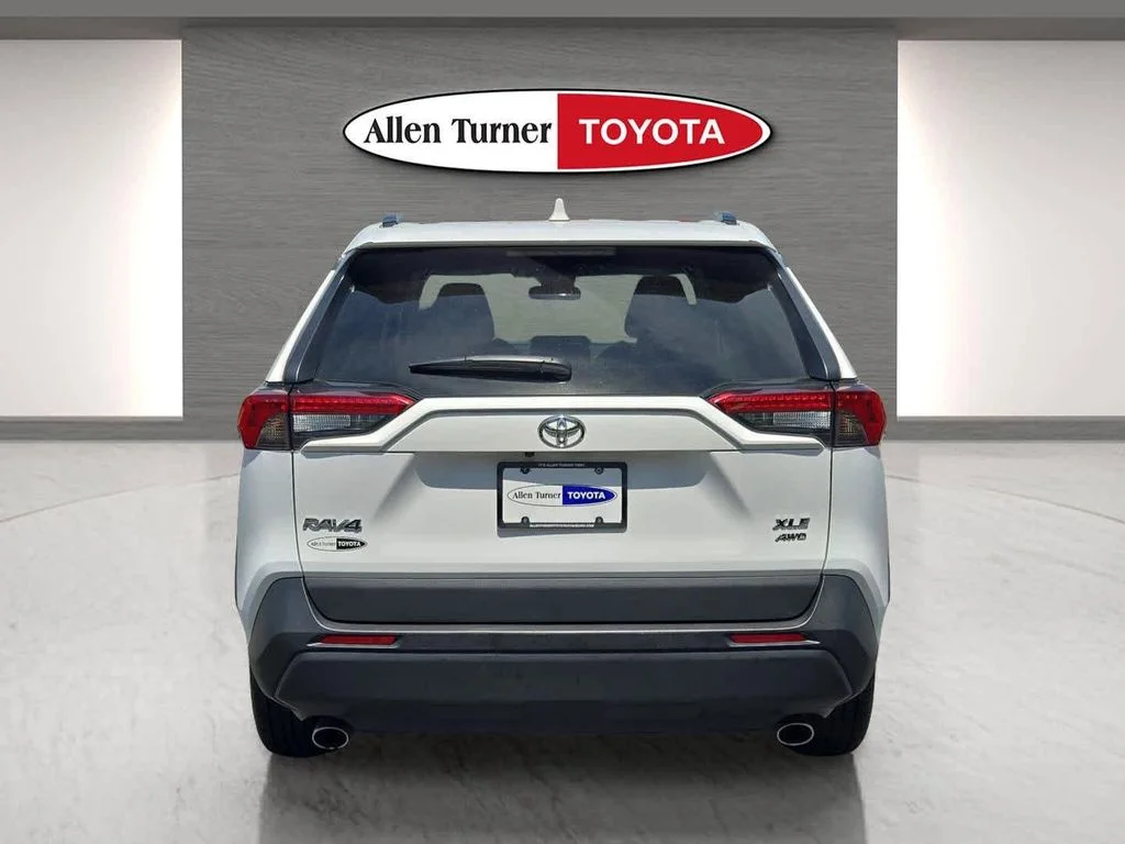 Used 2024 White Toyota XLE image 7