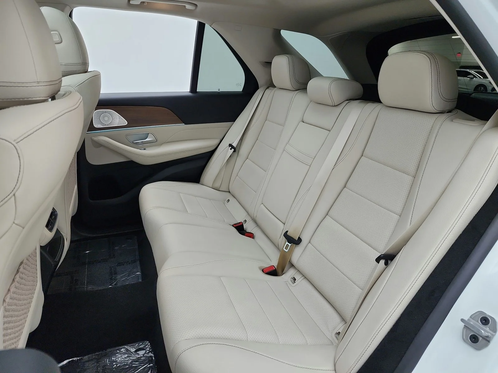 Certified Used 2023 Polar White Mercedes-Benz GLE 350 SUV image 16