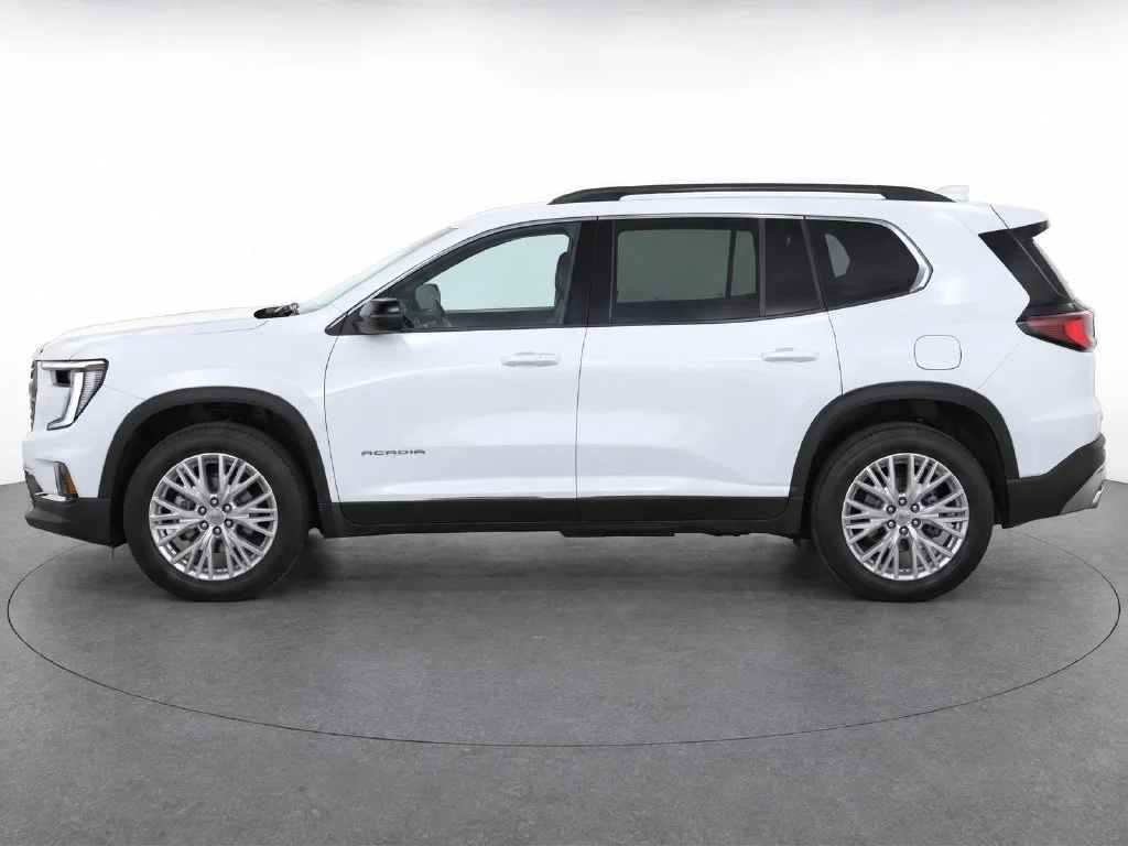 Used 2026 White GMC Elevation image 7
