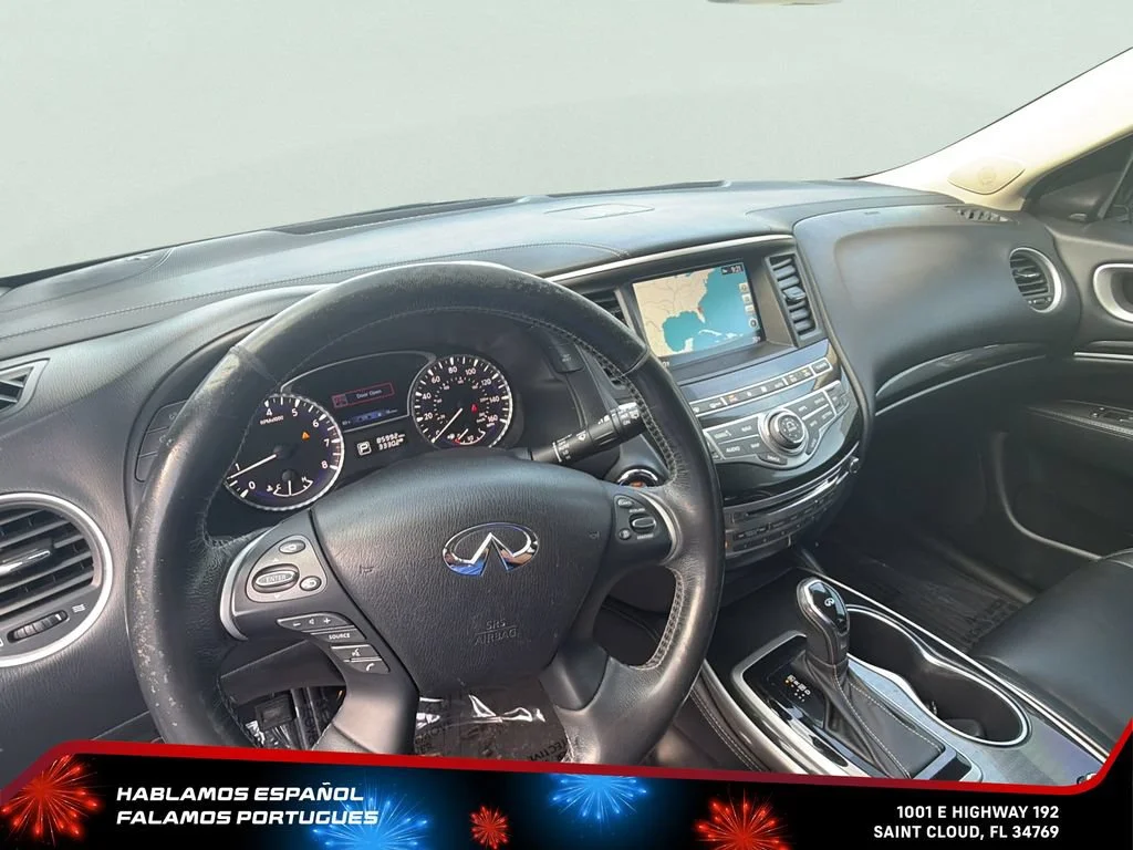 Used 2020 White INFINITI LUXE image 16