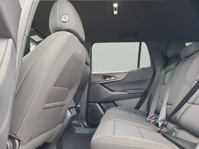 New 2027 Summit White Chevrolet LT image 11